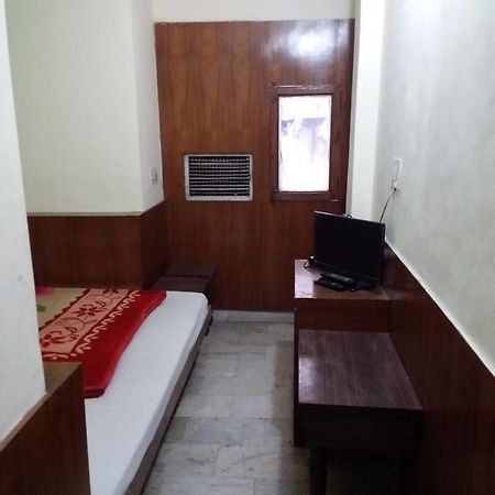 Mahesh Guest House Nova Deli Exterior foto